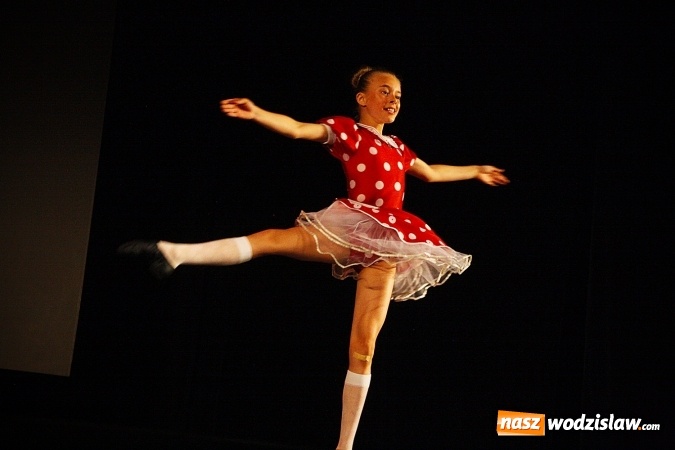 Zdjęcie w galerii na portalu naszwodzislaw.com: Wodzisław: Miraż świętuje 25-lecie. 120 tancerzy na scenie WCK wiadomości z regionu