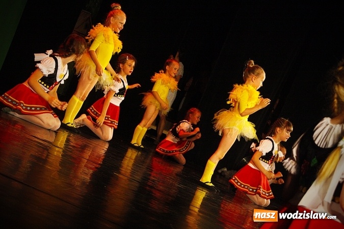 Zdjęcie w galerii na portalu naszwodzislaw.com: Wodzisław: Miraż świętuje 25-lecie. 120 tancerzy na scenie WCK wiadomości z regionu