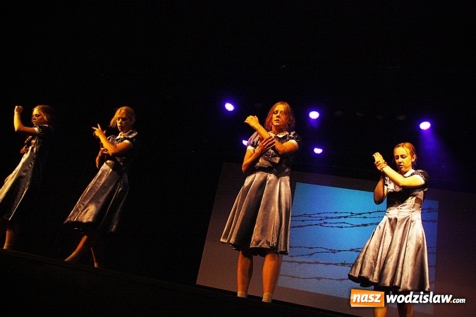 Zdjęcie w galerii na portalu naszwodzislaw.com: Wodzisław: Miraż świętuje 25-lecie. 120 tancerzy na scenie WCK wiadomości z regionu