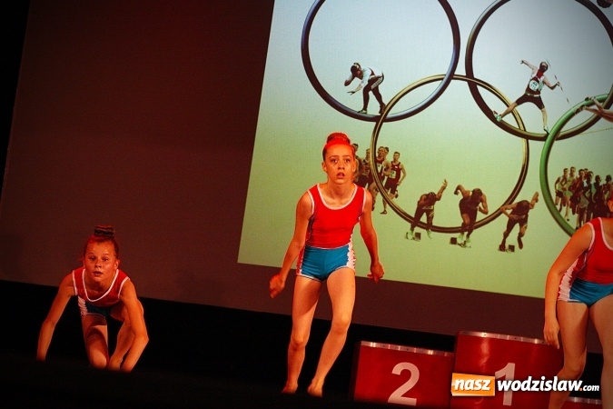 Zdjęcie w galerii na portalu naszwodzislaw.com: Wodzisław: Miraż świętuje 25-lecie. 120 tancerzy na scenie WCK wiadomości z regionu