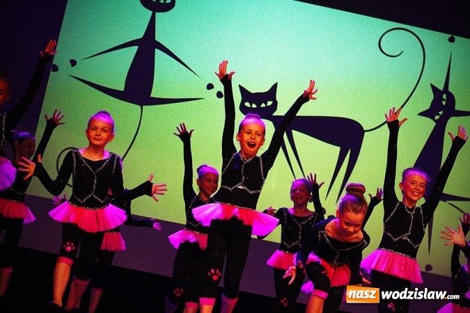 Zdjęcie w galerii na portalu naszwodzislaw.com: Wodzisław: Miraż świętuje 25-lecie. 120 tancerzy na scenie WCK wiadomości z regionu