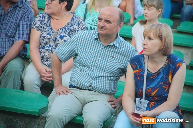 Zdjęcie w galerii na portalu naszwodzislaw.com: Monika Lewczuk zaśpiewała w Godowie wiadomości z regionu