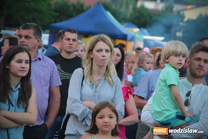 Zdjęcie w galerii na portalu naszwodzislaw.com: Monika Lewczuk zaśpiewała w Godowie wiadomości z regionu