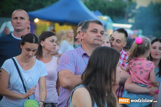 Zdjęcie w galerii na portalu naszwodzislaw.com: Monika Lewczuk zaśpiewała w Godowie wiadomości z regionu