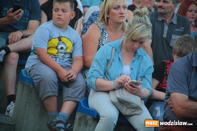 Zdjęcie w galerii na portalu naszwodzislaw.com: Monika Lewczuk zaśpiewała w Godowie wiadomości z regionu
