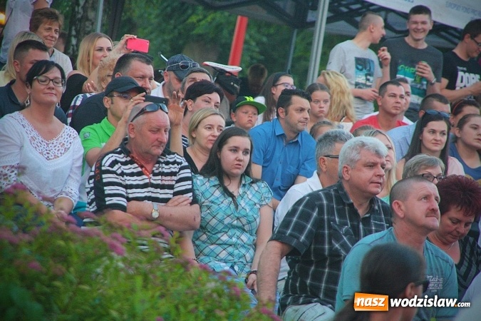 Zdjęcie w galerii na portalu naszwodzislaw.com: Monika Lewczuk zaśpiewała w Godowie wiadomości z regionu