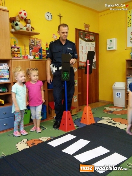 Zdjęcie w galerii na portalu naszwodzislaw.com: Pszów: z przedszkolakami o bezpieczeństwie przed wakacjami wiadomości z regionu