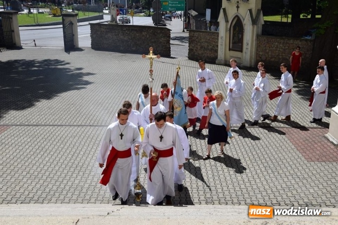 Zdjęcie w galerii na portalu naszwodzislaw.com: Pszów: Odpust parafialny ku czci św. Apostołów Piotra i Pawła. ZDJĘCIA wiadomości z regionu