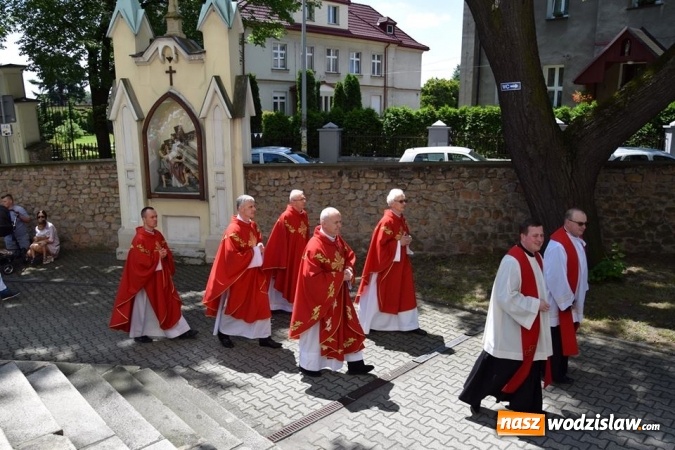 Zdjęcie w galerii na portalu naszwodzislaw.com: Pszów: Odpust parafialny ku czci św. Apostołów Piotra i Pawła. ZDJĘCIA wiadomości z regionu