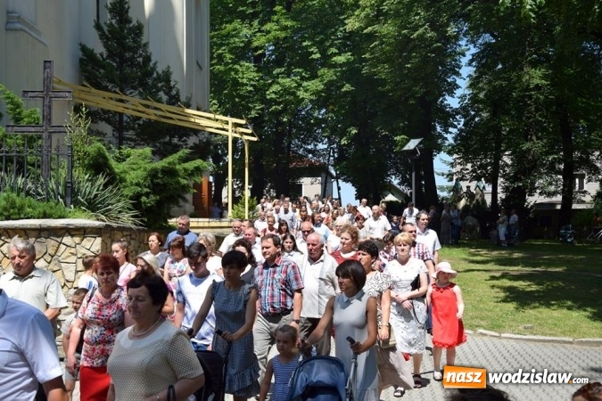 Zdjęcie w galerii na portalu naszwodzislaw.com: Pszów: Odpust parafialny ku czci św. Apostołów Piotra i Pawła. ZDJĘCIA wiadomości z regionu