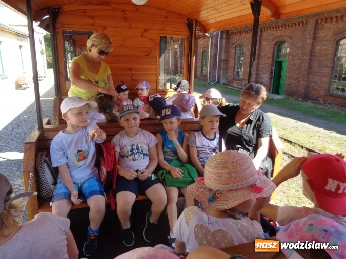 Zdjęcie w galerii na portalu naszwodzislaw.com: Przedszkolaki z wodzisławskiej 18 zawitały do Rud Raciborskich i Stanicy  wiadomości z regionu