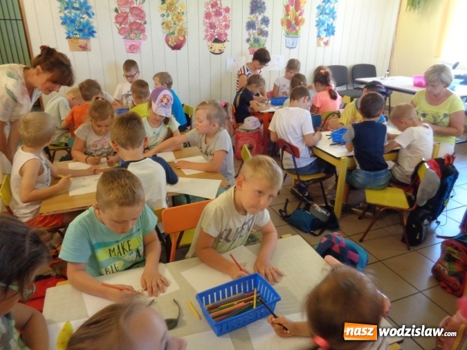 Zdjęcie w galerii na portalu naszwodzislaw.com: Przedszkolaki z wodzisławskiej 18 zawitały do Rud Raciborskich i Stanicy  wiadomości z regionu