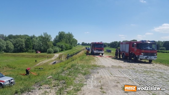 Zdjęcie w galerii na portalu naszwodzislaw.com: Ćwiczenia przeciwpowodziowe na polderze Buk&oacute;w. ZDJĘCIA wiadomości z regionu
