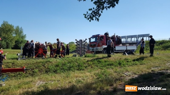 Zdjęcie w galerii na portalu naszwodzislaw.com: Ćwiczenia przeciwpowodziowe na polderze Buk&oacute;w. ZDJĘCIA wiadomości z regionu