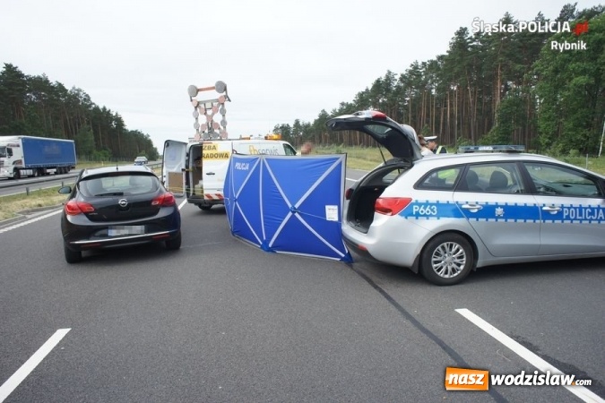Zdjęcie w galerii na portalu naszwodzislaw.com: Śmiertelny wypadek na A1. Nie żyje 36-latek wiadomości z regionu