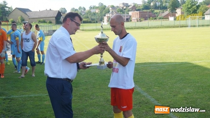 Zdjęcie w galerii na portalu naszwodzislaw.com: Płomień Połomia uczcił awans do V ligi piknikiem sportowym wiadomości z regionu