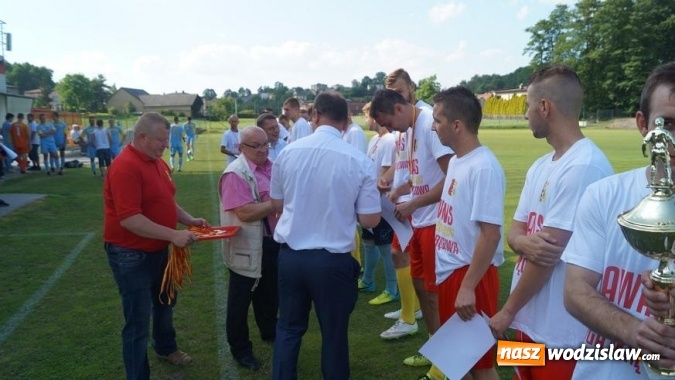Zdjęcie w galerii na portalu naszwodzislaw.com: Płomień Połomia uczcił awans do V ligi piknikiem sportowym wiadomości z regionu