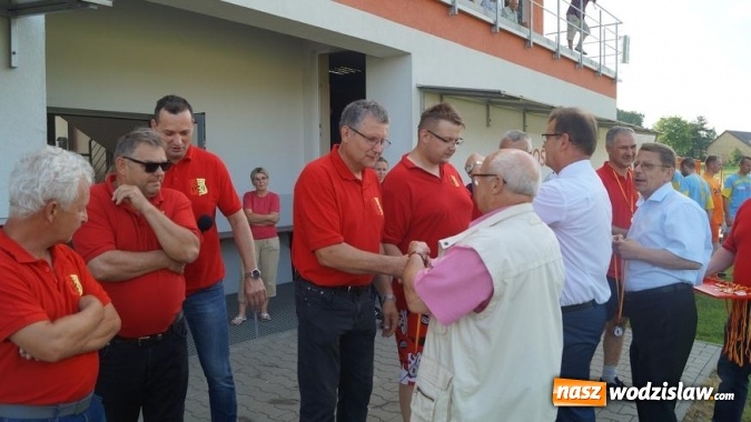 Zdjęcie w galerii na portalu naszwodzislaw.com: Płomień Połomia uczcił awans do V ligi piknikiem sportowym wiadomości z regionu
