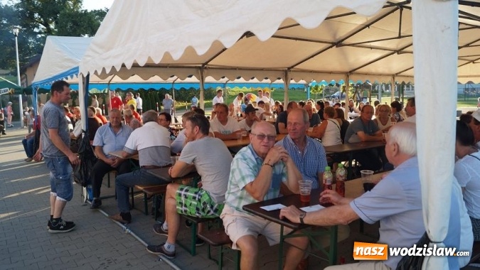 Zdjęcie w galerii na portalu naszwodzislaw.com: Płomień Połomia uczcił awans do V ligi piknikiem sportowym wiadomości z regionu