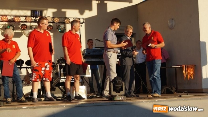 Zdjęcie w galerii na portalu naszwodzislaw.com: Płomień Połomia uczcił awans do V ligi piknikiem sportowym wiadomości z regionu
