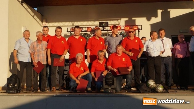 Zdjęcie w galerii na portalu naszwodzislaw.com: Płomień Połomia uczcił awans do V ligi piknikiem sportowym wiadomości z regionu