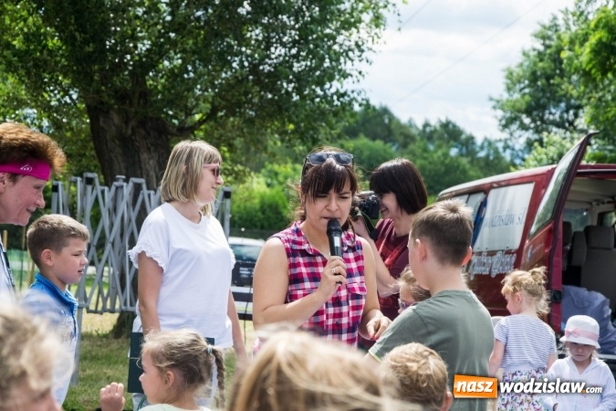 Zdjęcie w galerii na portalu naszwodzislaw.com: Artystyczne Podwórko. Gry i zabawy dla dzieci w wodzisławskiej dzielnicy Wilchwy wiadomości z regionu