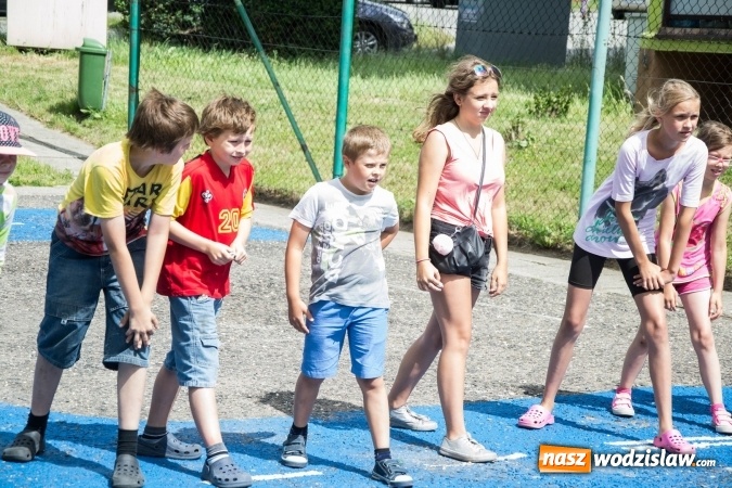 Zdjęcie w galerii na portalu naszwodzislaw.com: Artystyczne Podwórko. Gry i zabawy dla dzieci w wodzisławskiej dzielnicy Wilchwy wiadomości z regionu