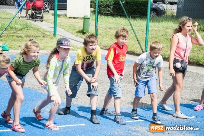 Zdjęcie w galerii na portalu naszwodzislaw.com: Artystyczne Podwórko. Gry i zabawy dla dzieci w wodzisławskiej dzielnicy Wilchwy wiadomości z regionu