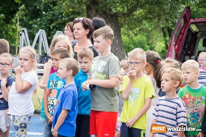 Zdjęcie w galerii na portalu naszwodzislaw.com: Artystyczne Podwórko. Gry i zabawy dla dzieci w wodzisławskiej dzielnicy Wilchwy wiadomości z regionu