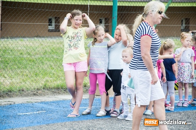 Zdjęcie w galerii na portalu naszwodzislaw.com: Artystyczne Podwórko. Gry i zabawy dla dzieci w wodzisławskiej dzielnicy Wilchwy wiadomości z regionu