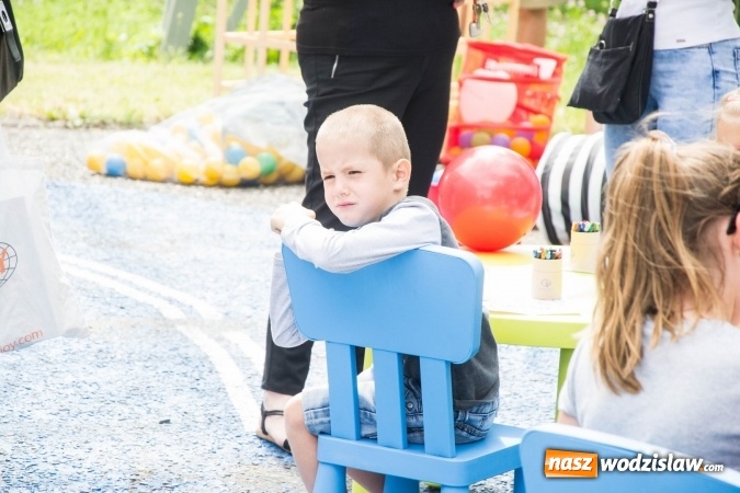 Zdjęcie w galerii na portalu naszwodzislaw.com: Artystyczne Podwórko. Gry i zabawy dla dzieci w wodzisławskiej dzielnicy Wilchwy wiadomości z regionu