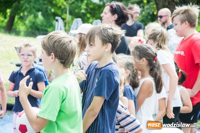 Zdjęcie w galerii na portalu naszwodzislaw.com: Artystyczne Podwórko. Gry i zabawy dla dzieci w wodzisławskiej dzielnicy Wilchwy wiadomości z regionu