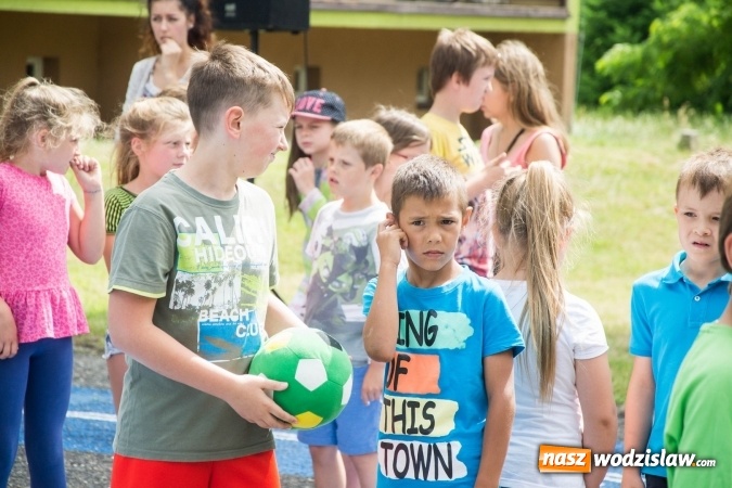 Zdjęcie w galerii na portalu naszwodzislaw.com: Artystyczne Podwórko. Gry i zabawy dla dzieci w wodzisławskiej dzielnicy Wilchwy wiadomości z regionu