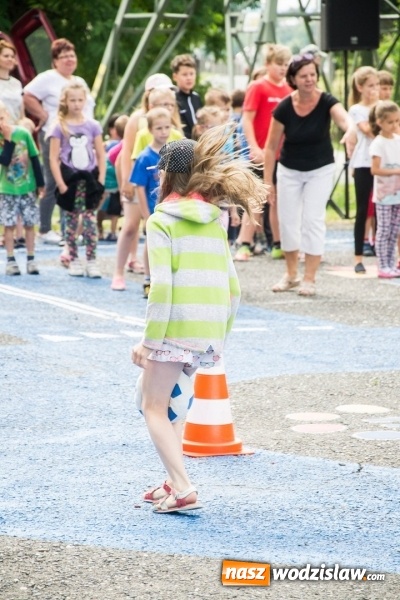 Zdjęcie w galerii na portalu naszwodzislaw.com: Artystyczne Podwórko. Gry i zabawy dla dzieci w wodzisławskiej dzielnicy Wilchwy wiadomości z regionu
