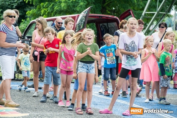 Zdjęcie w galerii na portalu naszwodzislaw.com: Artystyczne Podwórko. Gry i zabawy dla dzieci w wodzisławskiej dzielnicy Wilchwy wiadomości z regionu