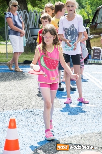 Zdjęcie w galerii na portalu naszwodzislaw.com: Artystyczne Podwórko. Gry i zabawy dla dzieci w wodzisławskiej dzielnicy Wilchwy wiadomości z regionu