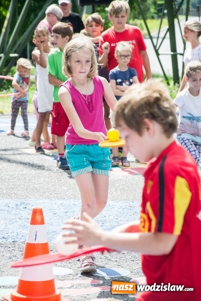 Zdjęcie w galerii na portalu naszwodzislaw.com: Artystyczne Podwórko. Gry i zabawy dla dzieci w wodzisławskiej dzielnicy Wilchwy wiadomości z regionu