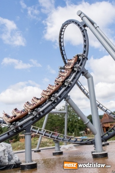 Zdjęcie w galerii na portalu naszwodzislaw.com: 104 sekundy na adrenalinie. Ruszył największy rollercoaster w Polsce wiadomości z regionu