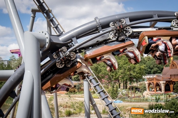 Zdjęcie w galerii na portalu naszwodzislaw.com: 104 sekundy na adrenalinie. Ruszył największy rollercoaster w Polsce wiadomości z regionu