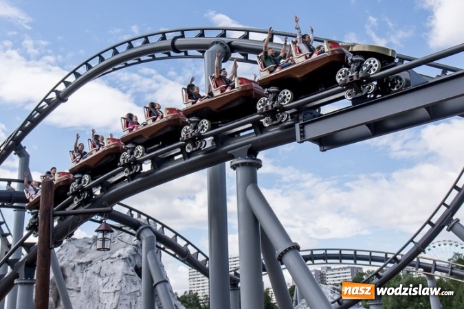 Zdjęcie w galerii na portalu naszwodzislaw.com: 104 sekundy na adrenalinie. Ruszył największy rollercoaster w Polsce wiadomości z regionu