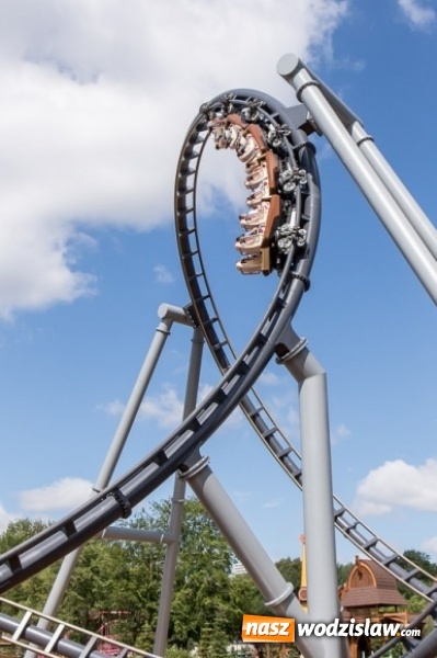 Zdjęcie w galerii na portalu naszwodzislaw.com: 104 sekundy na adrenalinie. Ruszył największy rollercoaster w Polsce wiadomości z regionu