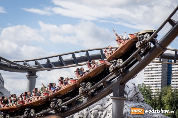 Zdjęcie w galerii na portalu naszwodzislaw.com: 104 sekundy na adrenalinie. Ruszył największy rollercoaster w Polsce wiadomości z regionu