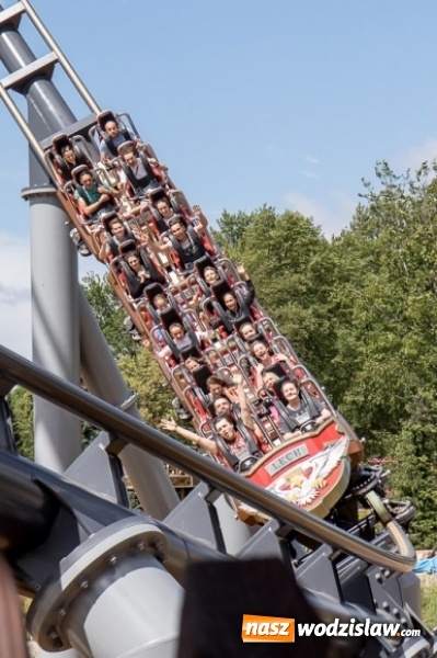 Zdjęcie w galerii na portalu naszwodzislaw.com: 104 sekundy na adrenalinie. Ruszył największy rollercoaster w Polsce wiadomości z regionu