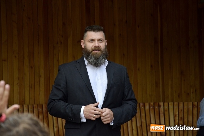 Zdjęcie w galerii na portalu naszwodzislaw.com: Teatr Wodzisławskiej Ulicy bawił w Radlinie  wiadomości z regionu