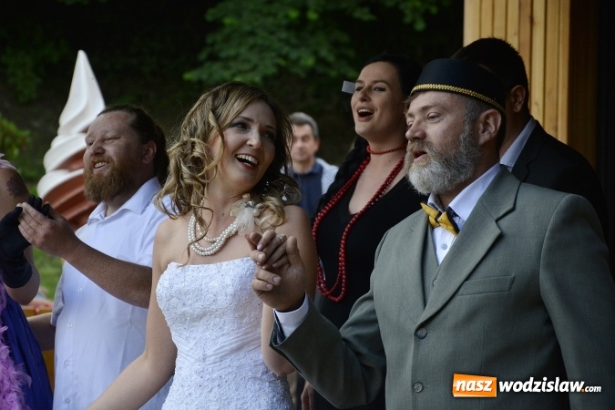 Zdjęcie w galerii na portalu naszwodzislaw.com: Teatr Wodzisławskiej Ulicy bawił w Radlinie  wiadomości z regionu