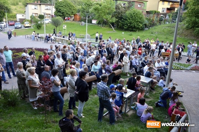 Zdjęcie w galerii na portalu naszwodzislaw.com: Teatr Wodzisławskiej Ulicy bawił w Radlinie  wiadomości z regionu