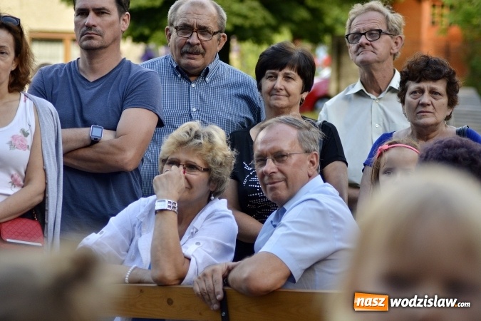 Zdjęcie w galerii na portalu naszwodzislaw.com: Teatr Wodzisławskiej Ulicy bawił w Radlinie  wiadomości z regionu