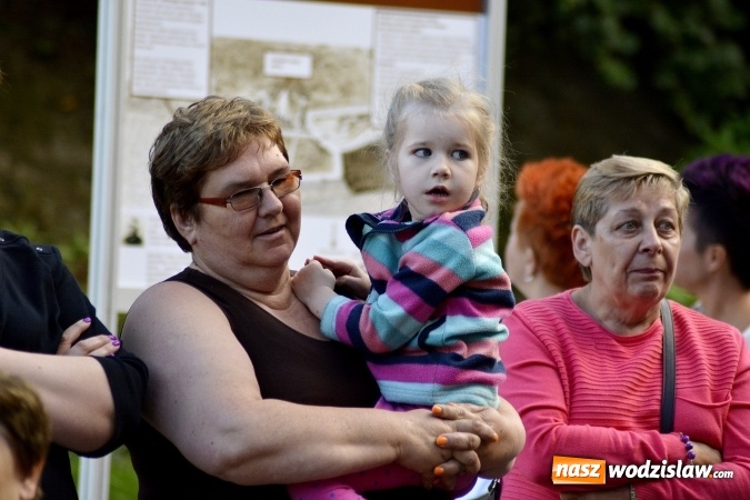 Zdjęcie w galerii na portalu naszwodzislaw.com: Teatr Wodzisławskiej Ulicy bawił w Radlinie  wiadomości z regionu