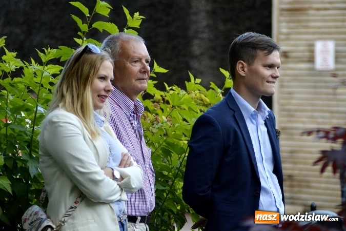 Zdjęcie w galerii na portalu naszwodzislaw.com: Teatr Wodzisławskiej Ulicy bawił w Radlinie  wiadomości z regionu