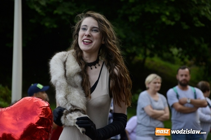 Zdjęcie w galerii na portalu naszwodzislaw.com: Teatr Wodzisławskiej Ulicy bawił w Radlinie  wiadomości z regionu